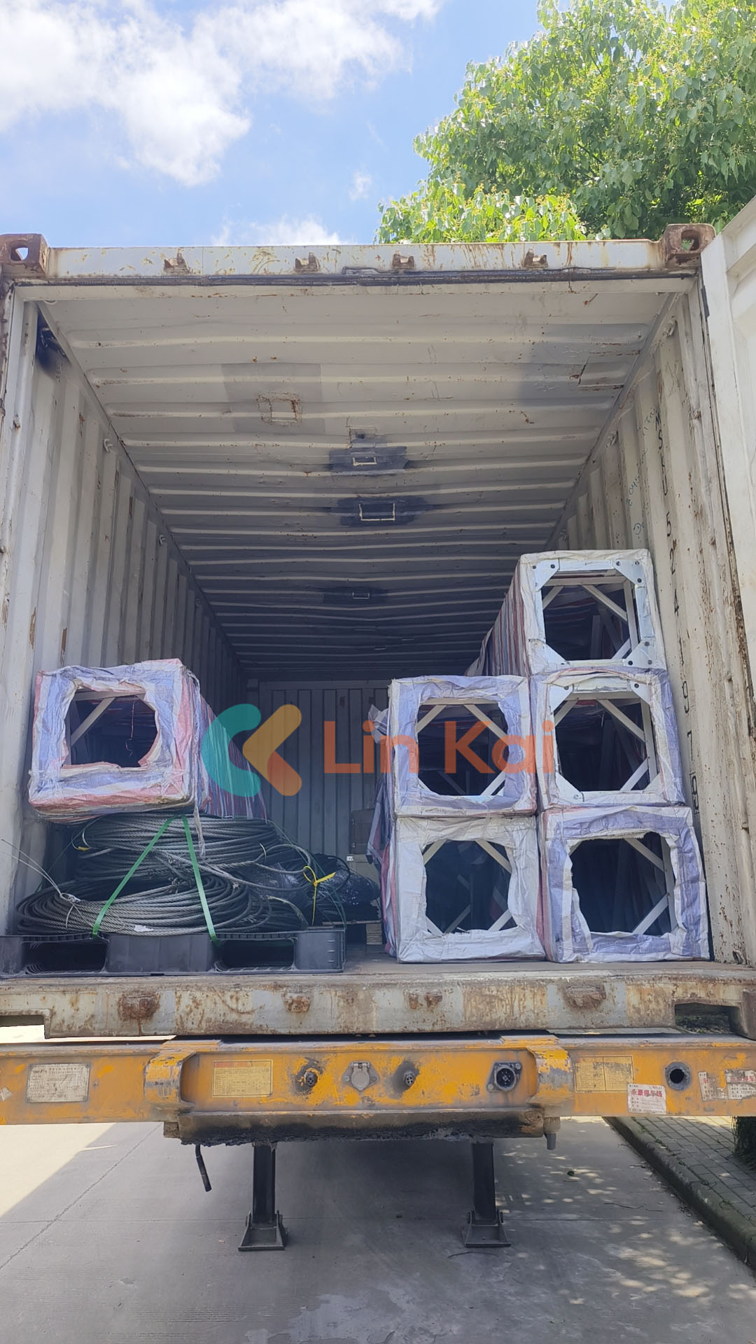 Η Lingkai Company διαφοροποιεί την εξαγωγική αγορά, στέλνει ποιοτικό εξοπλισμό ηλεκτρικής ενέργειας στη Μαλαισία