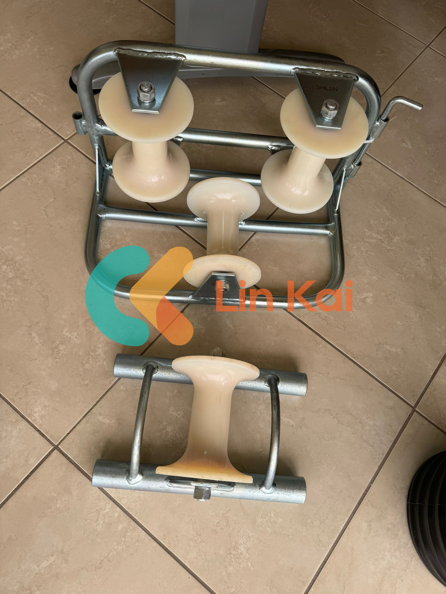 Ποια είναι η κύρια λειτουργία του κυλίνδρου γείωσης καλωδίων;